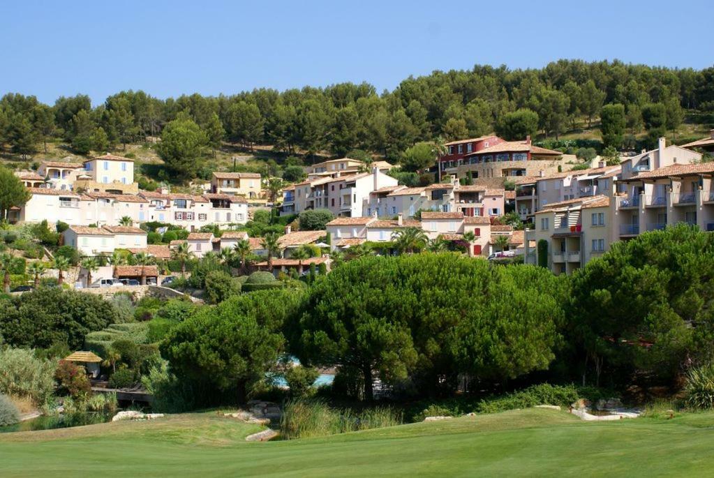 סן-סיר-סור-מר Hameau Des Amandiers-Vue Mer & Golf מראה חיצוני תמונה